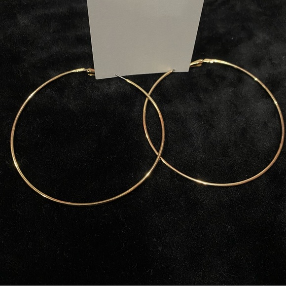 KOHL’S Gold Plated Large Thin Dangle Round Circle Hoop Earrings - Picture 5 of 6